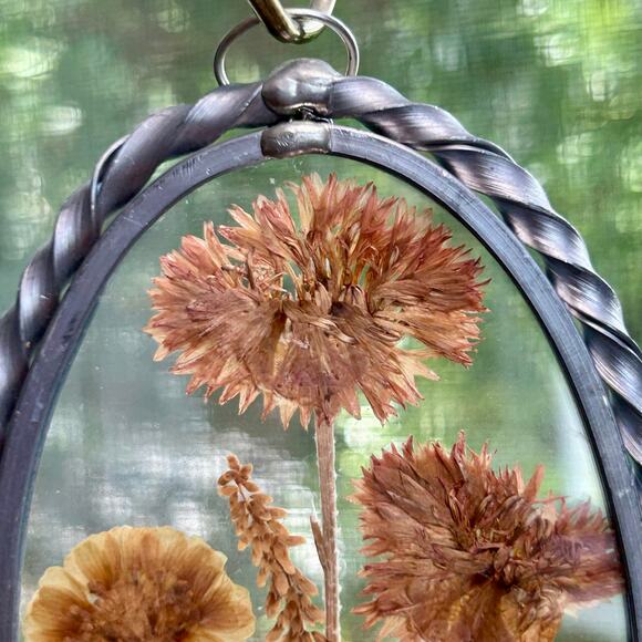 Vintage Lasting Impressions Pressed Flower Oval Glass Suncatcher – 6” x 3.5” - Picture 3 of 14